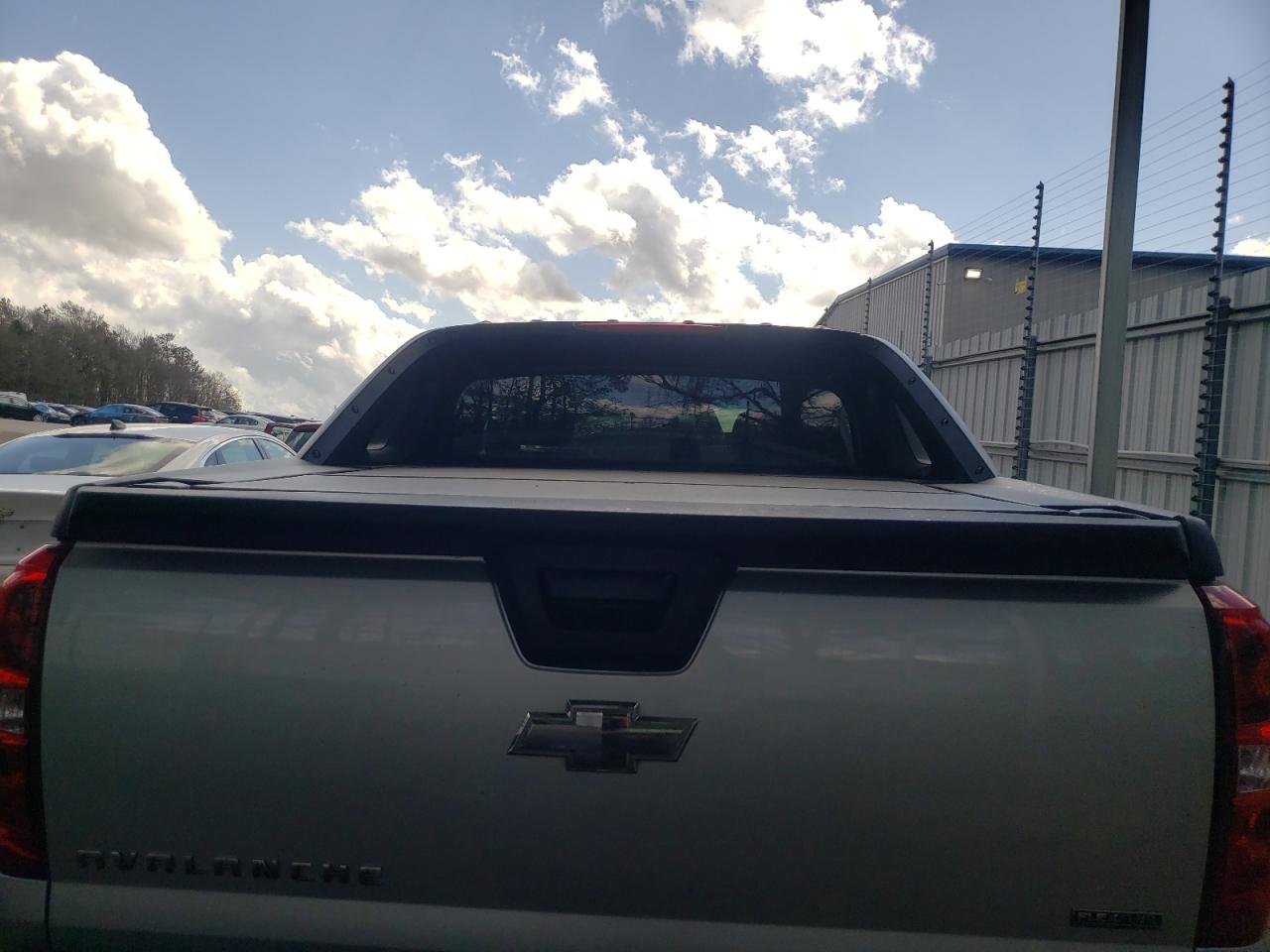 Photo 9 from auction – 2010 CHEVROLET AVALANCHE with VIN 3GNNCEE08AG162918
