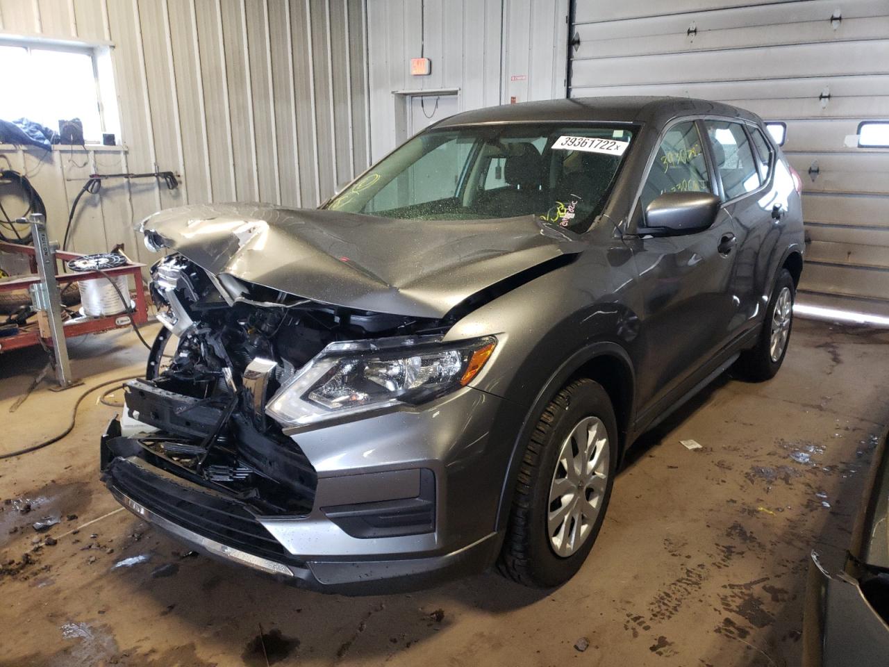 Photo 2 from auction – 2017 NISSAN ROGUE S with VIN KNMAT2MV0HP568149