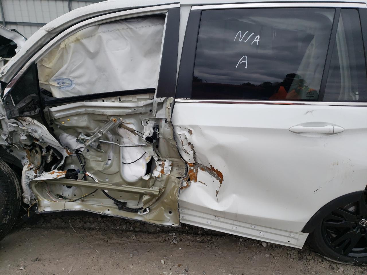 Photo 10 from auction – 2022 HONDA PILOT SE with VIN 5FNYF6H21NB028778
