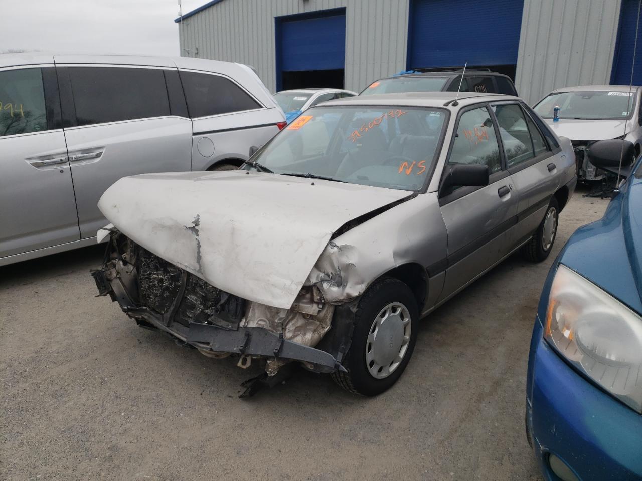 Photo 2 from auction – 1991 FORD ESCORT LX with VIN 1FAPP14J8MW199245