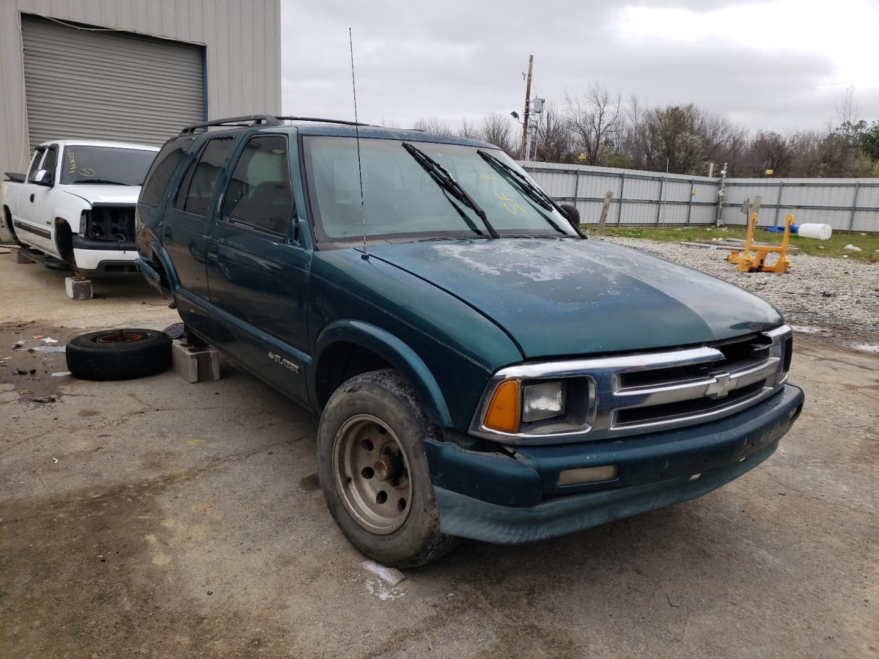 CHEVROLET BLAZER 1997 with VIN 1GNCS13W9V2155839 - Photo from auction