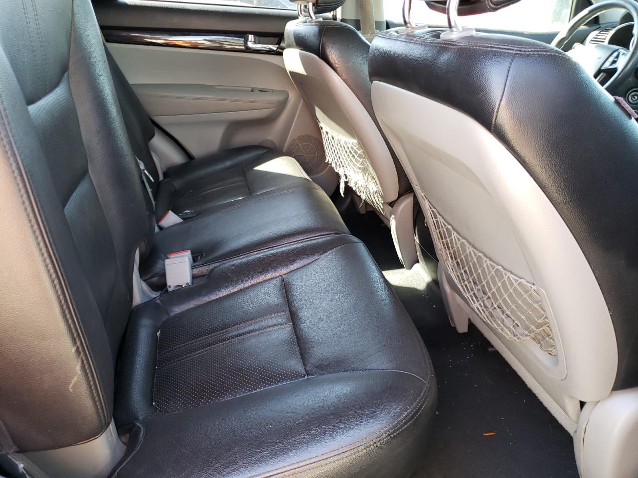 Photo 6 from auction – 2011 KIA SORENTO BA with VIN 5XYKT4A2XBG050912