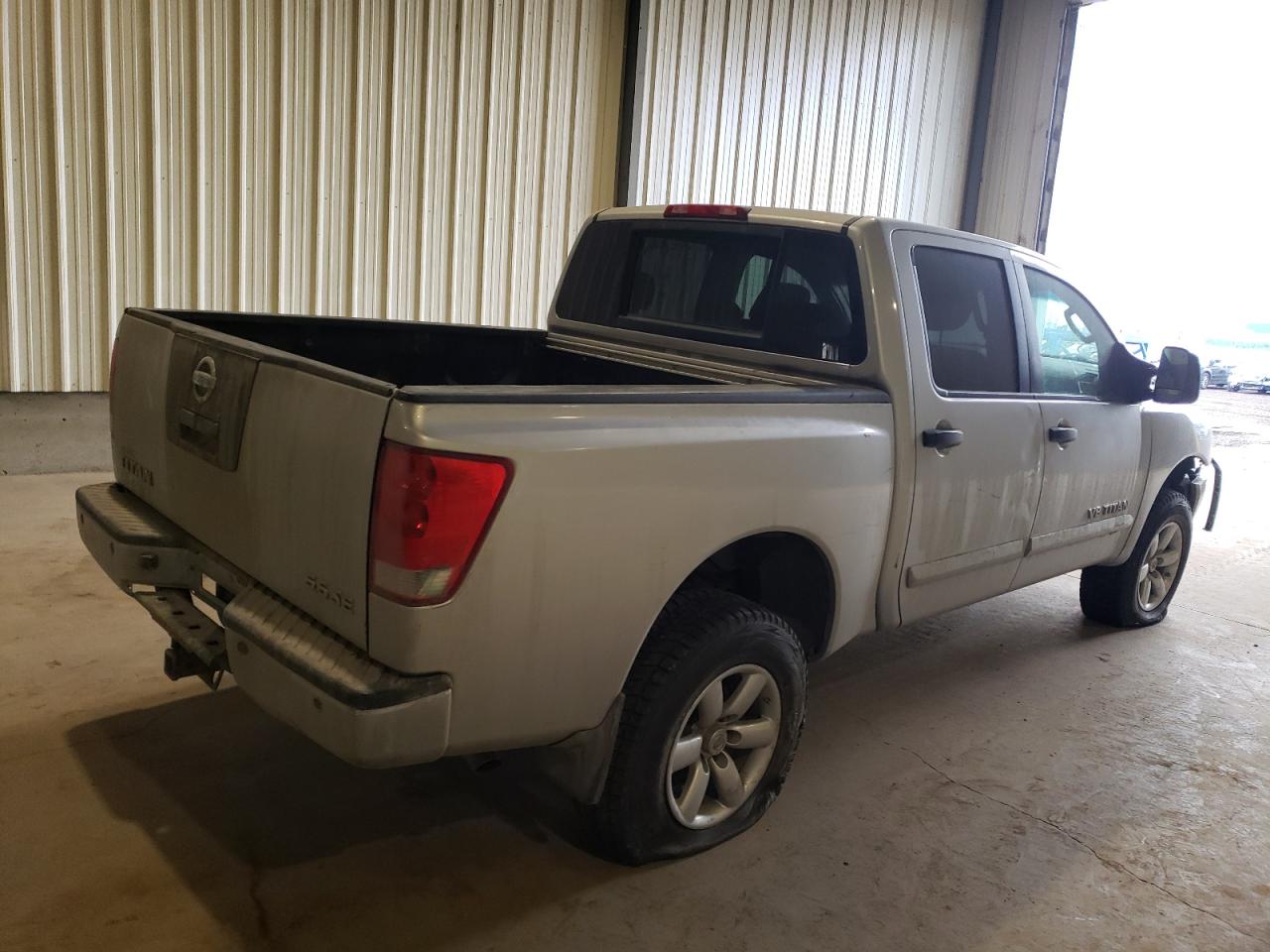 Photo 4 from auction – 2010 NISSAN TITAN XE with VIN 1N6AA0EC4AN305250