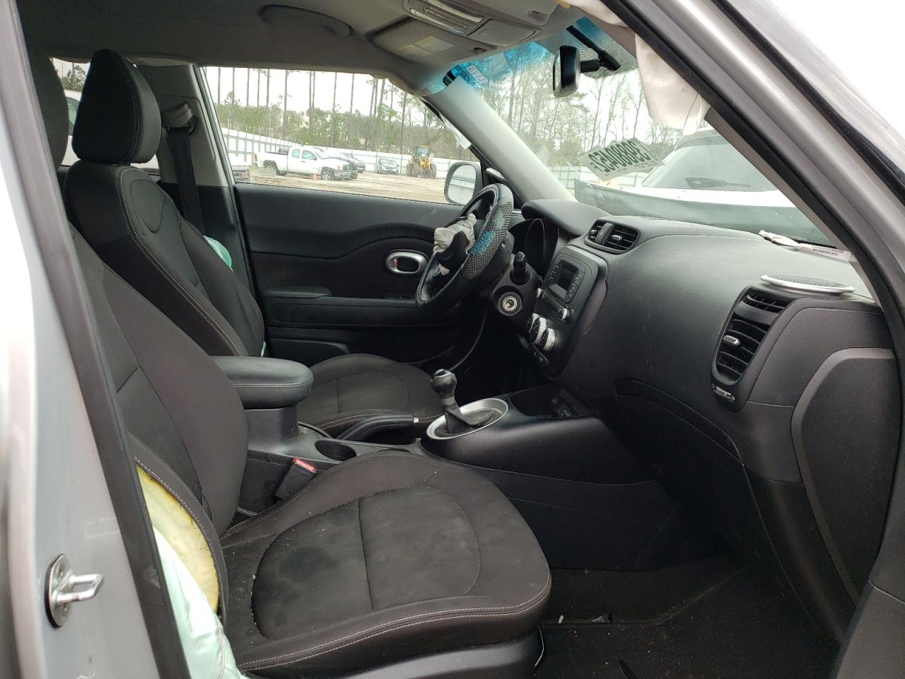 Photo 5 from auction – 2016 KIA SOUL with VIN KNDJN2A22G7867824
