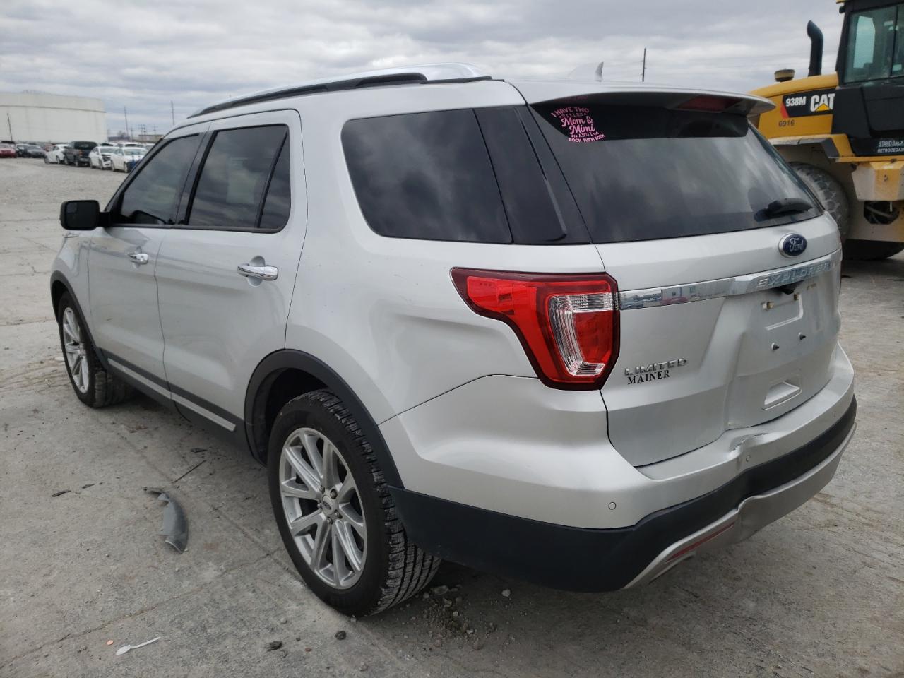 Photo 3 from auction – 2017 FORD EXPLORER L with VIN 1FM5K7F88HGC38165