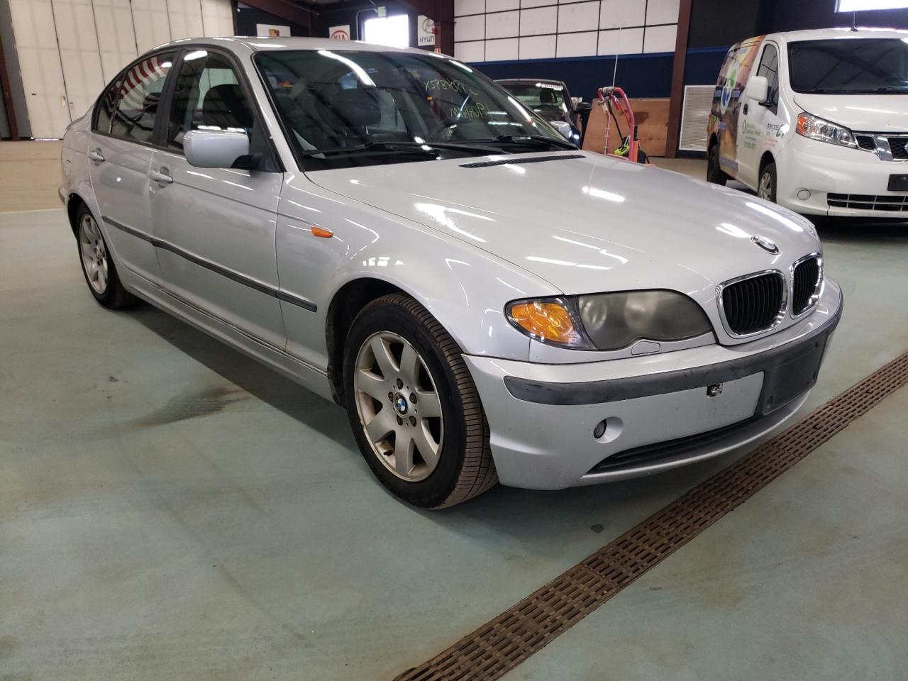BMW 325 XI 2002 with VIN WBAEU33472PH85265 - Photo from auction