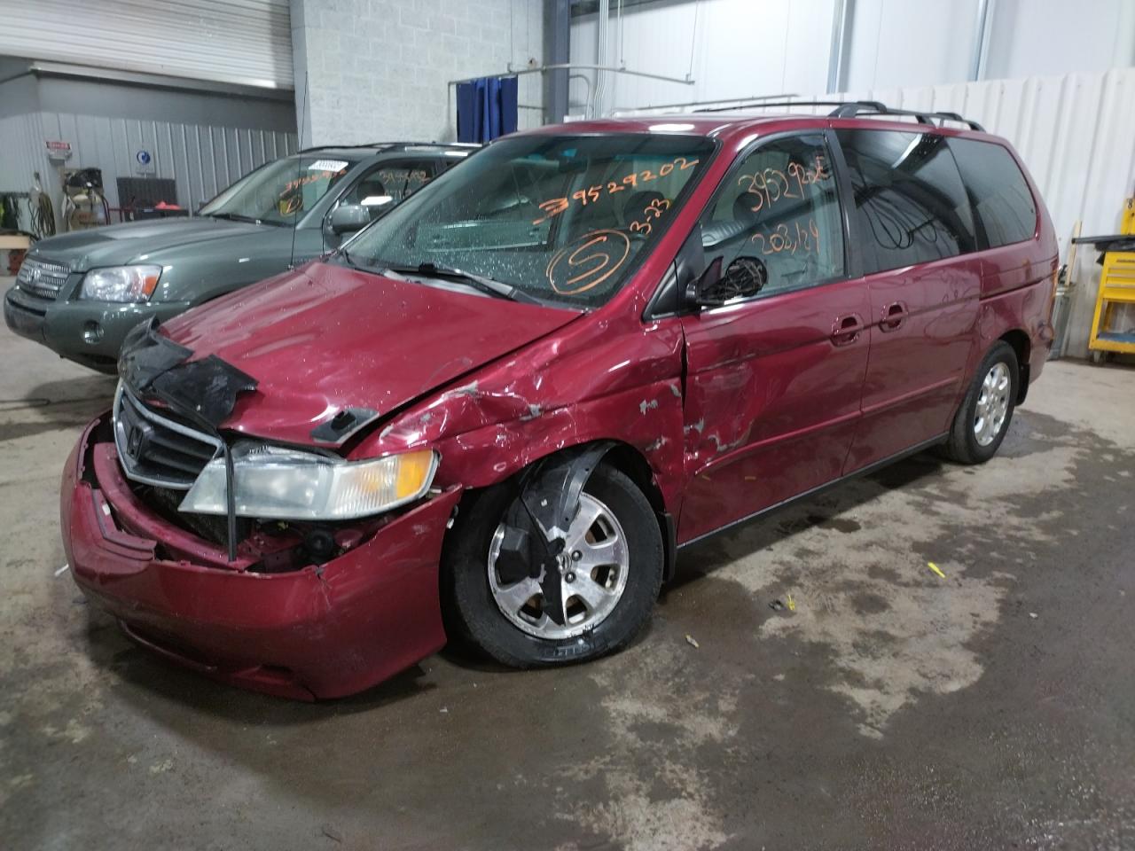 Photo 2 from auction – 2002 HONDA ODYSSEY EX with VIN 2HKRL18922H569901