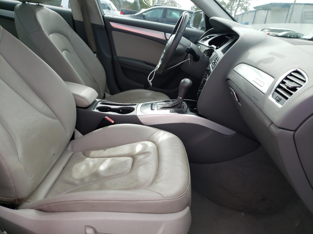 Photo 5 from auction – 2010 AUDI A4 PREMIUM with VIN WAUBFAFL4AN012653