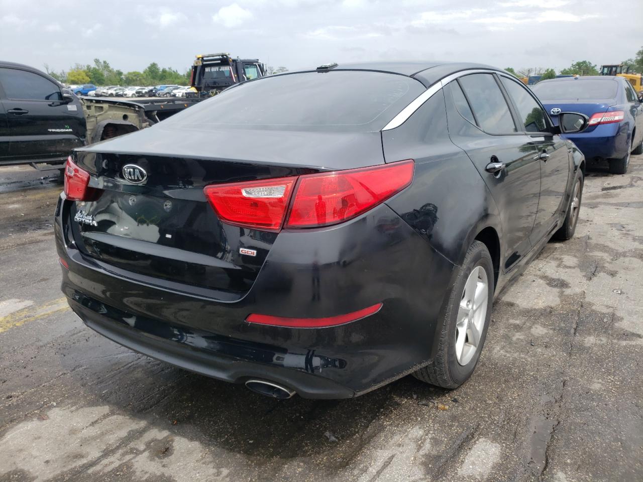 Photo 4 from auction – 2015 KIA OPTIMA LX with VIN 5XXGM4A77FG493723