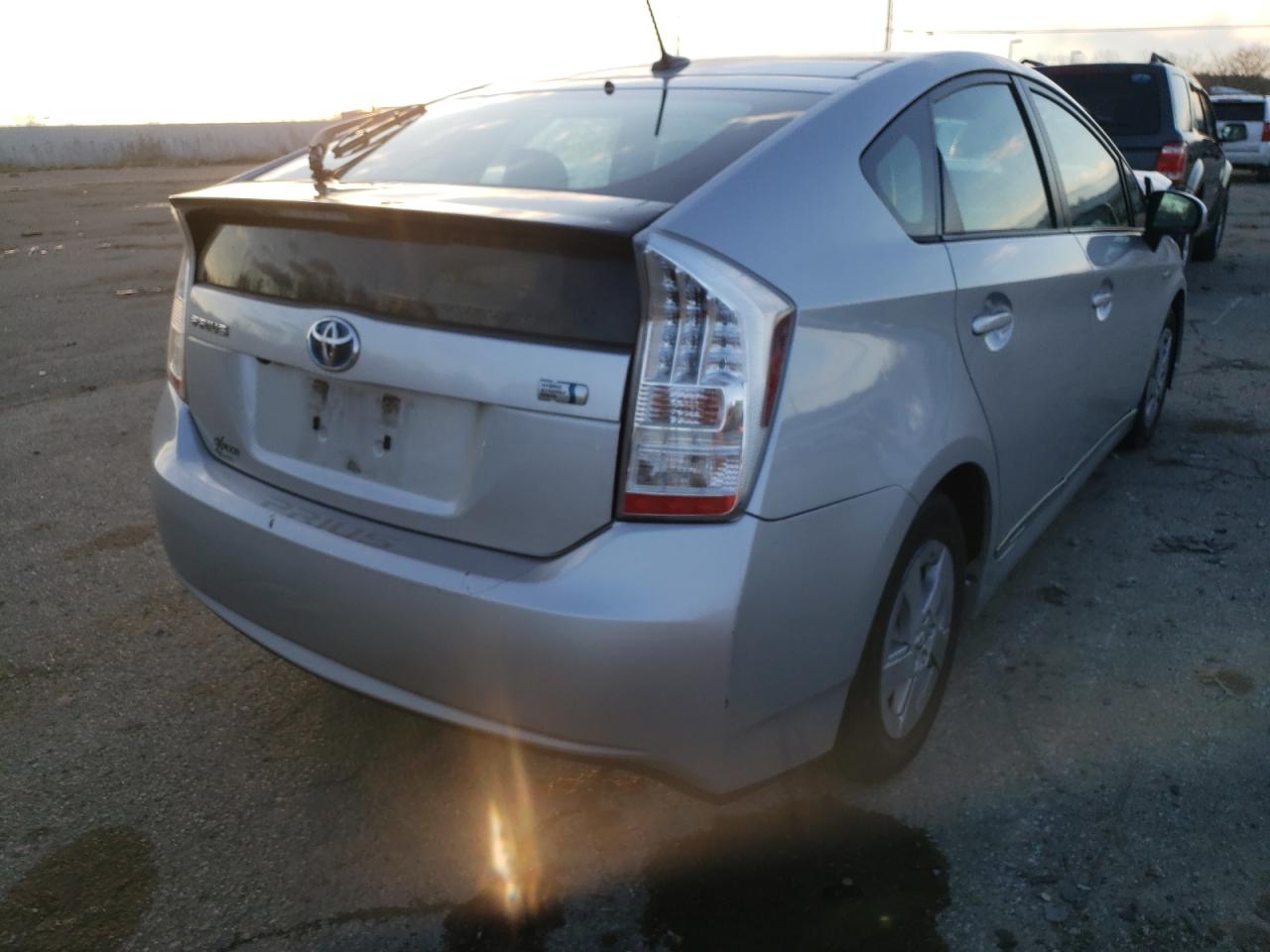 Photo 4 from auction – 2011 TOYOTA PRIUS with VIN JTDKN3DUXB0269439