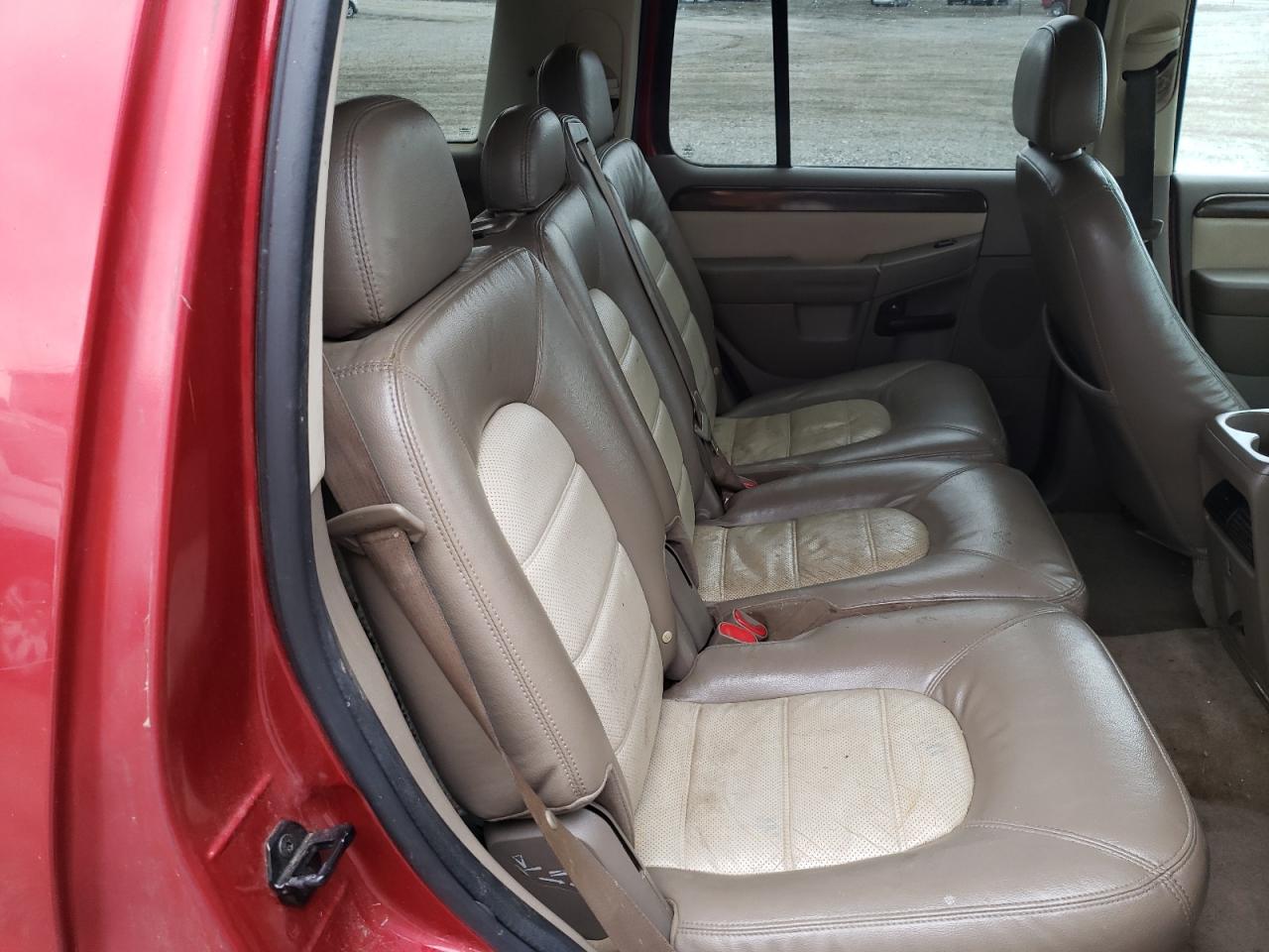 Photo 6 from auction – 2005 FORD EXPLORER E with VIN 1FMZU74E45UA24811