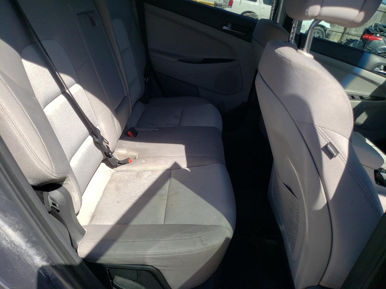 Photo 6 from auction – 2016 HYUNDAI TUCSON LIM with VIN KM8J33A28GU194806