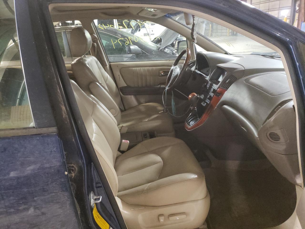 Photo 5 from auction – 2002 LEXUS RX 300 with VIN JTJHF10U520287491