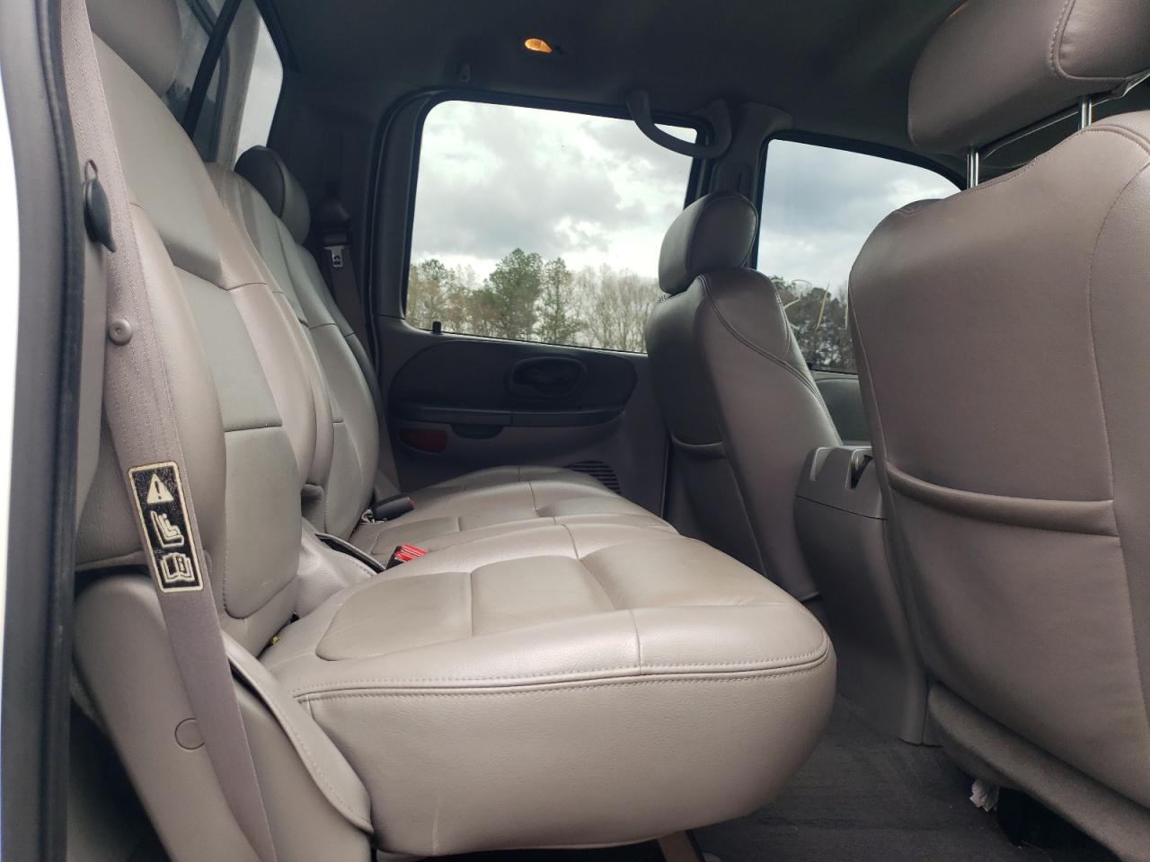 Photo 6 from auction – 2003 FORD F150 SUPER with VIN 1FTRW07L83KD82325