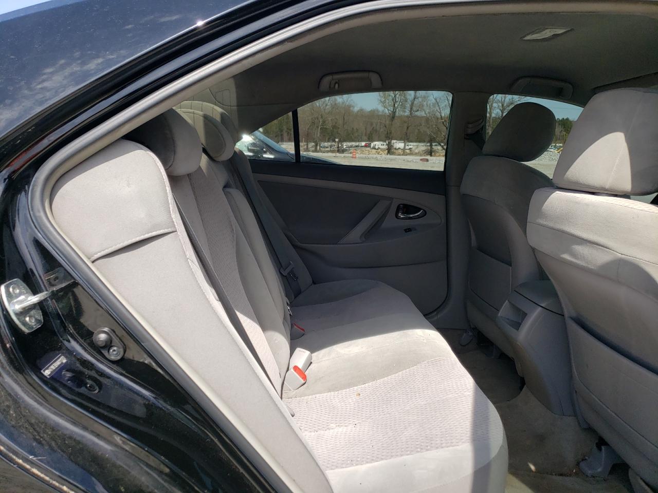 Photo 6 from auction – 2010 TOYOTA CAMRY BASE with VIN 4T1BF3EK4AU111272