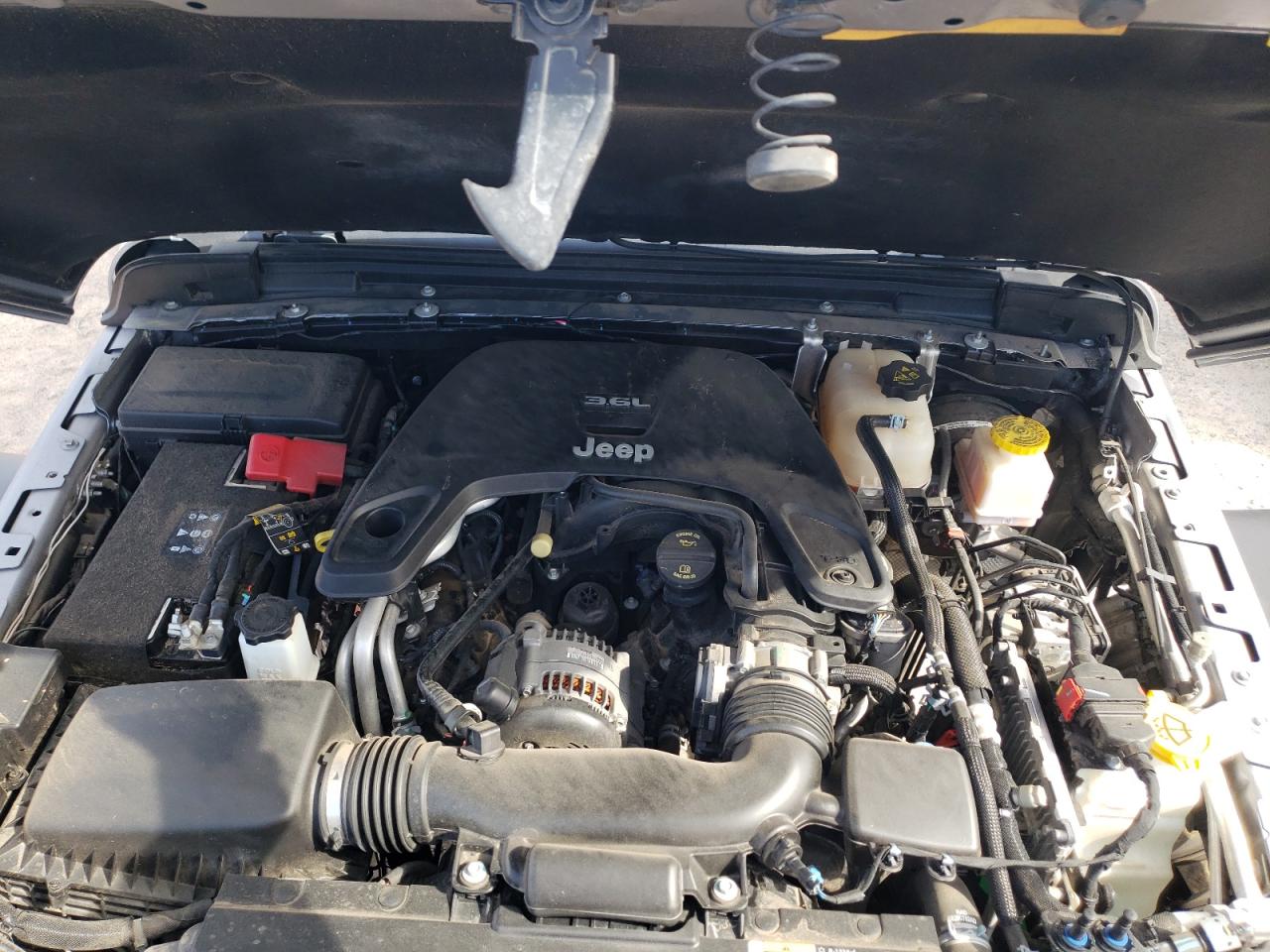 Photo 7 from auction – 2020 JEEP GLADIATOR with VIN 1C6HJTAG7LL129263