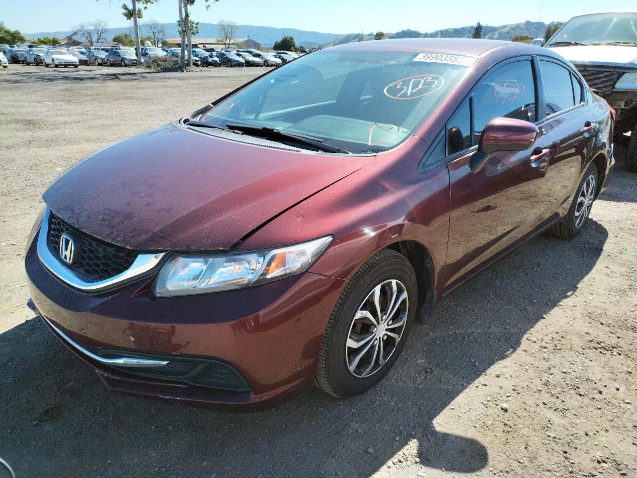 Photo 2 from auction – 2015 HONDA CIVIC LX with VIN 19XFB2F55FE076168