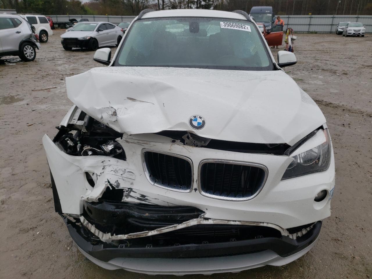 Photo 9 from auction – 2015 BMW X1 SDRIVE2 with VIN WBAVM1C58FV317153