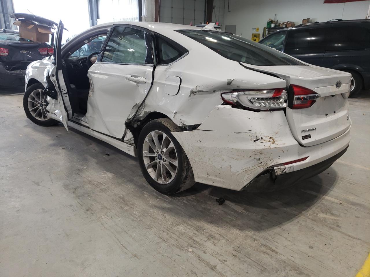 Photo 3 from auction – 2020 FORD FUSION SE with VIN 3FA6P0HD3LR112606