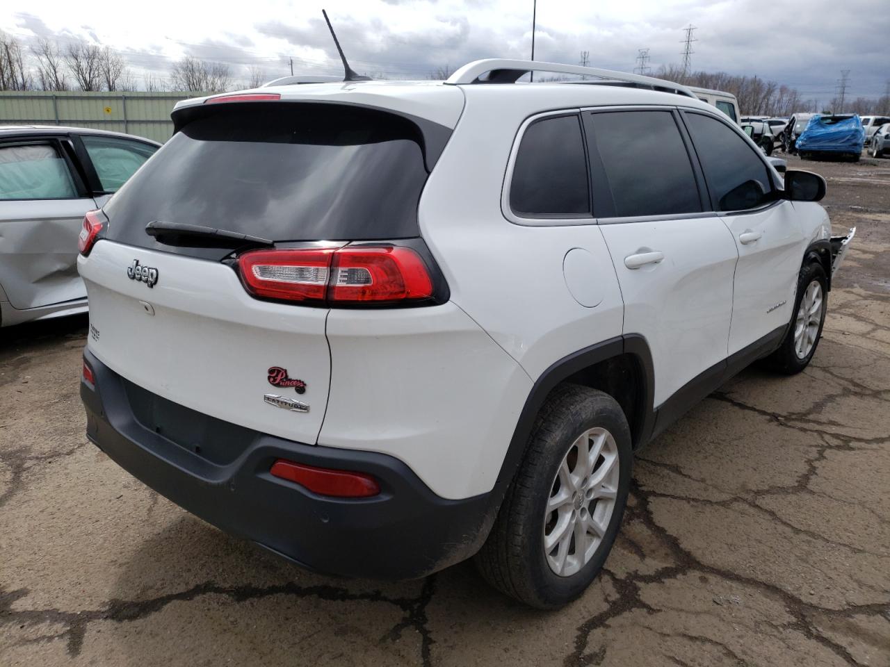Photo 4 from auction – 2018 JEEP CHEROKEE L with VIN 1C4PJLCB1JD587264