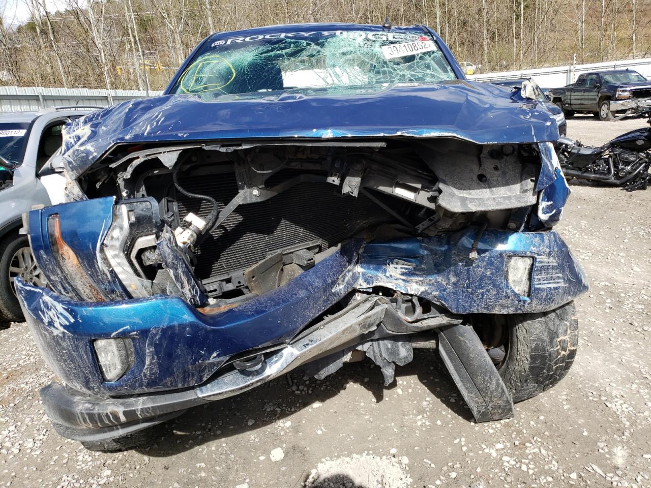 Photo 9 from auction – 2016 CHEVROLET SILVRK1500 with VIN 3GCUKREC6GG313157