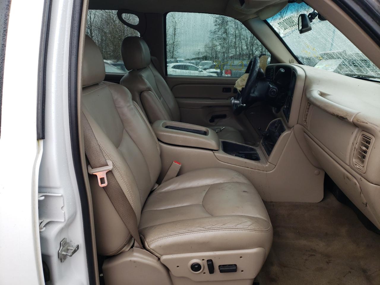 Photo 5 from auction – 2005 GMC NEW SIERRA with VIN 2GTEK13TX51156344