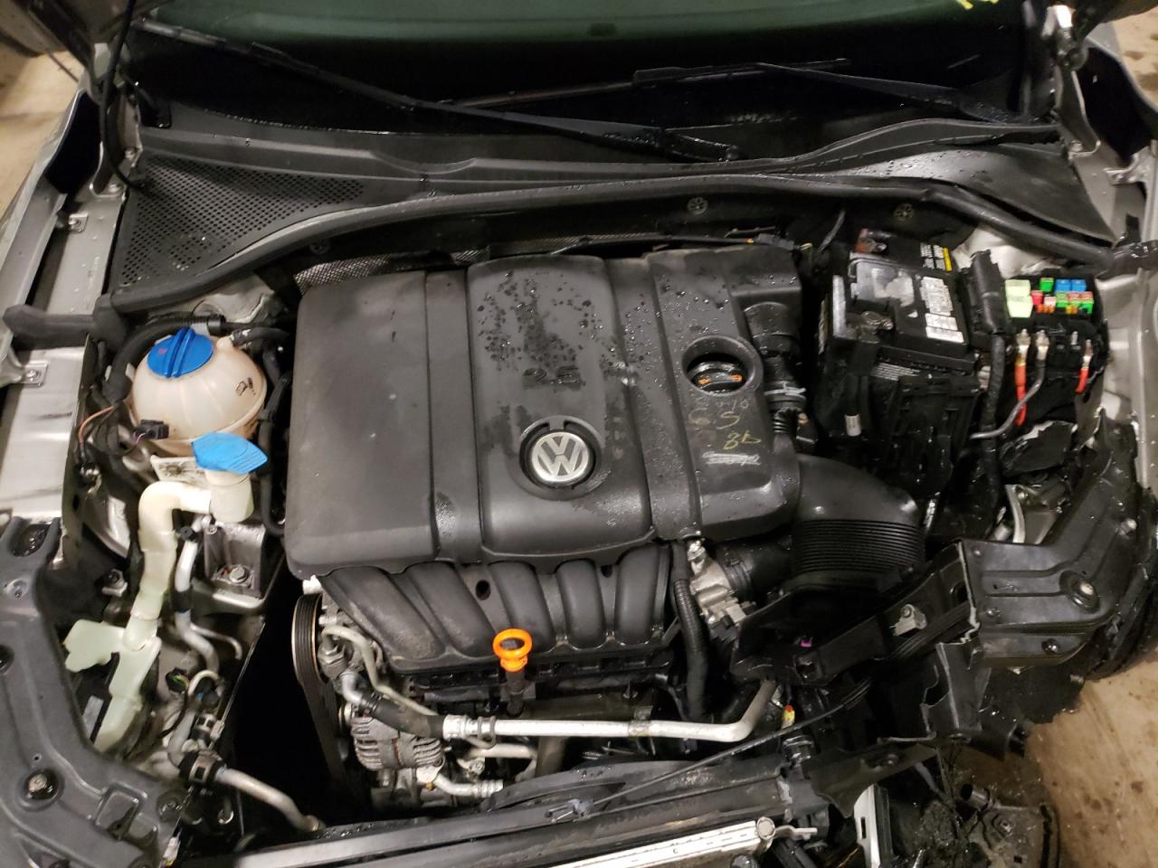 Photo 7 from auction – 2012 VOLKSWAGEN PASSAT with VIN 1VWAP7A31CC007721