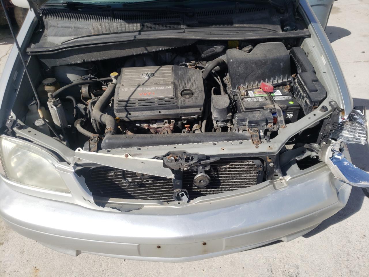 Photo 7 from auction – 2002 TOYOTA SIENNA LE with VIN 4T3ZF13C72U470655