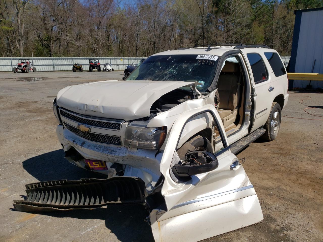 Photo 2 from auction – 2011 CHEVROLET TAHOE C150 with VIN 1GNSCCE01BR371779