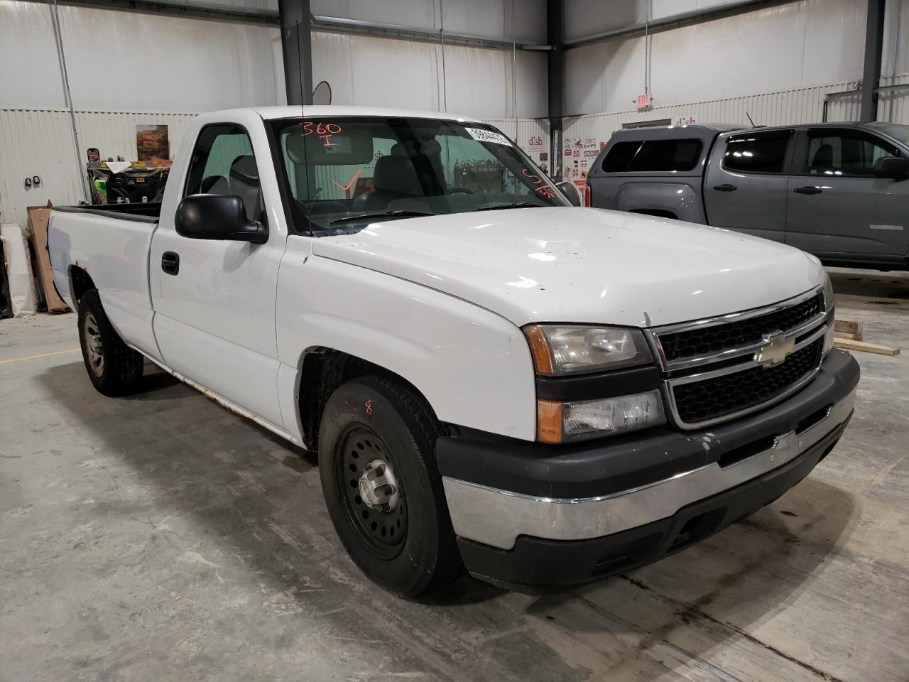 CHEVROLET SILVERADO 2007 with VIN 3GCEC14X37G255631 - Photo from auction