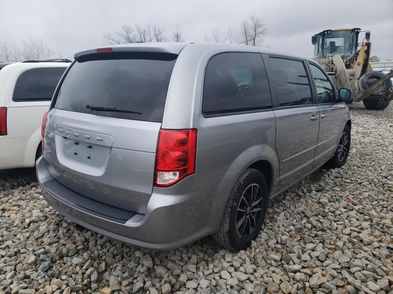 Photo 4 from auction – 2017 DODGE GRAND CARA with VIN 2C4RDGBG4HR743311