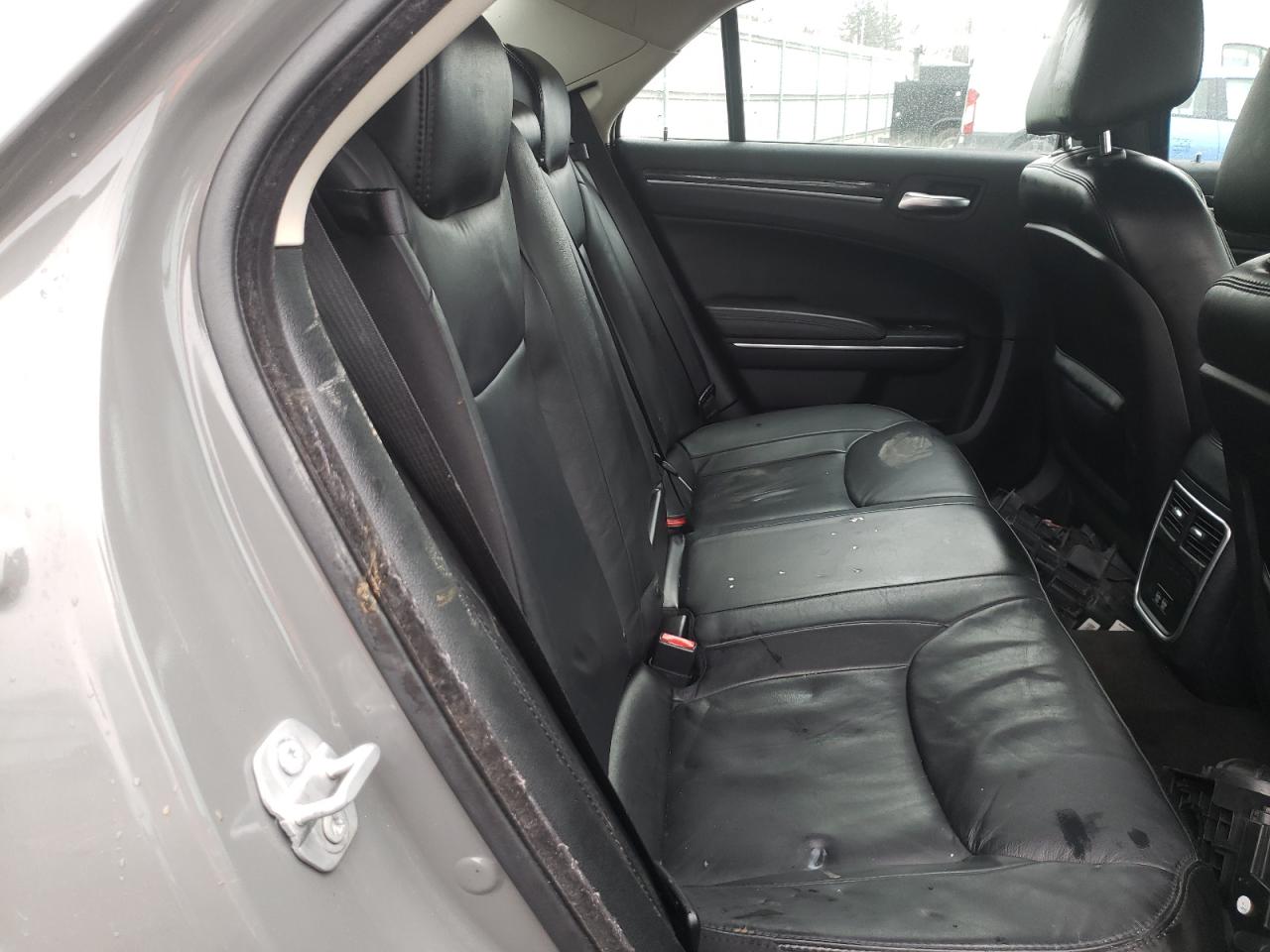 Photo 6 from auction – 2017 CHRYSLER 300 LIMITE with VIN 2C3CCAAG8HH668047
