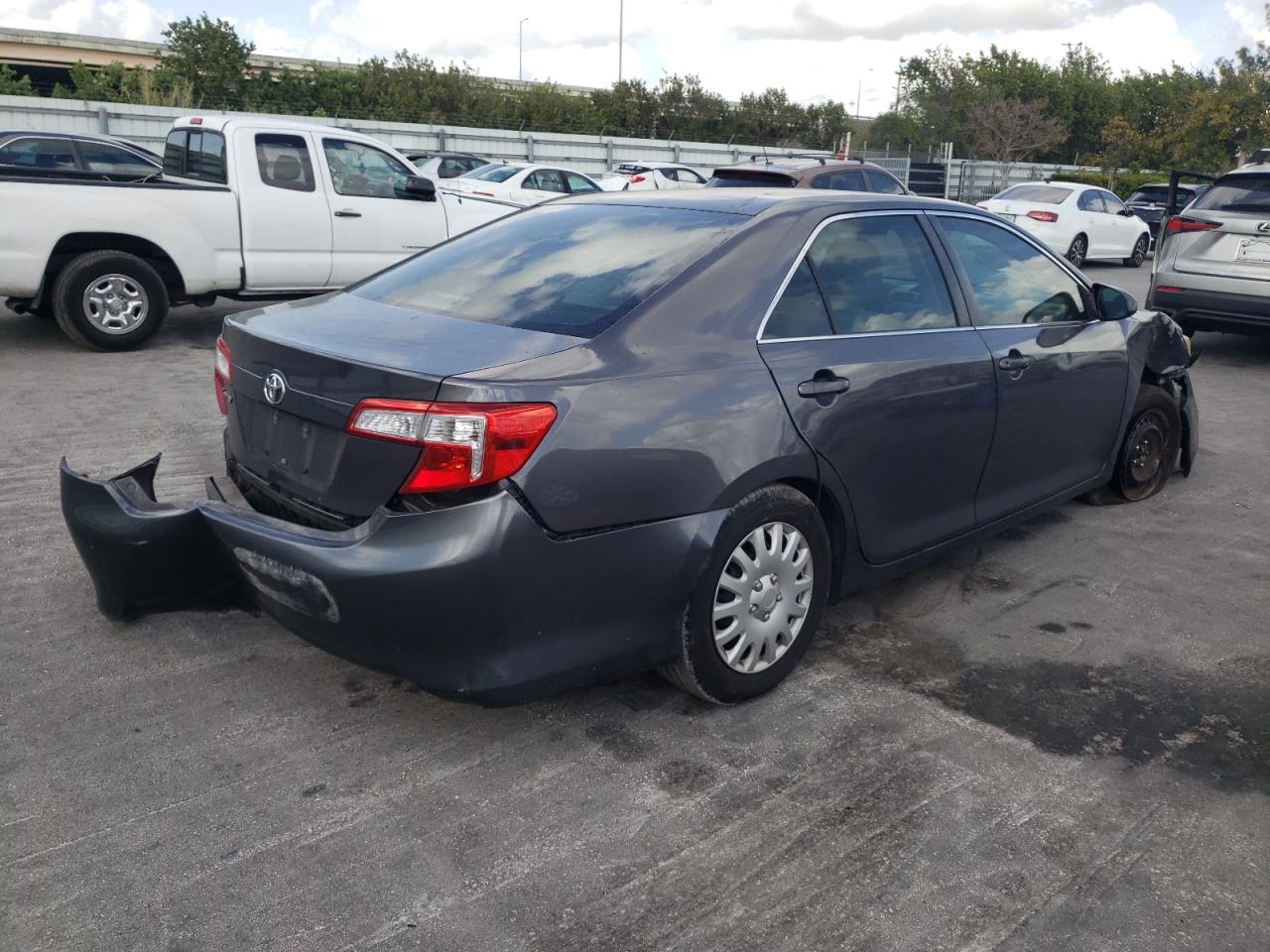 Photo 4 from auction – 2013 TOYOTA CAMRY L with VIN 4T1BF1FK9DU643432