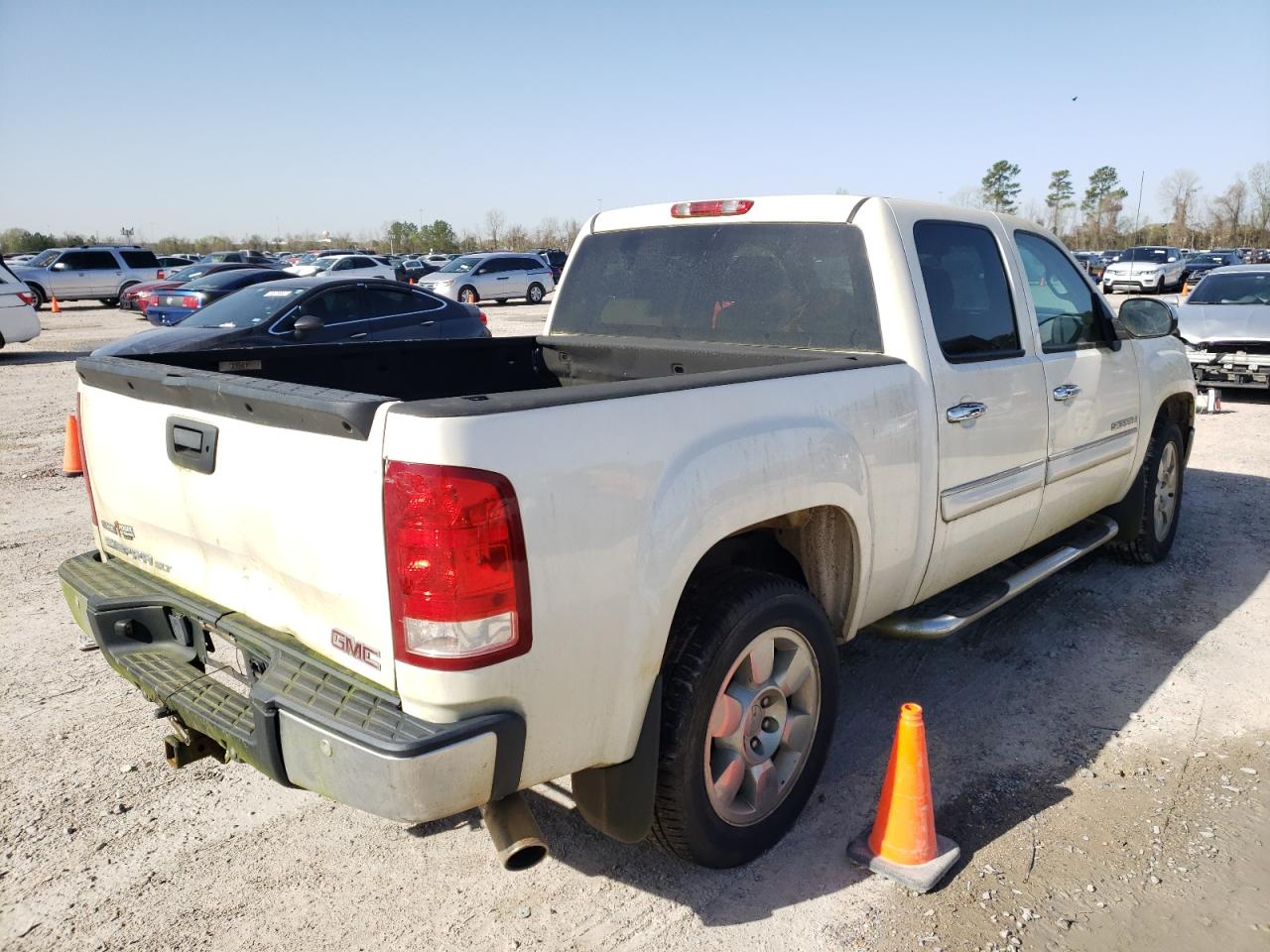 Photo 4 from auction – 2009 GMC SIERRA C15 with VIN 3GTEC33049G231924