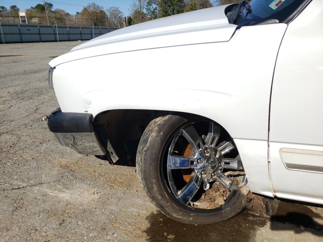 Photo 9 from auction – 2004 CHEVROLET SILVERADO with VIN 2GCEC19T741161679