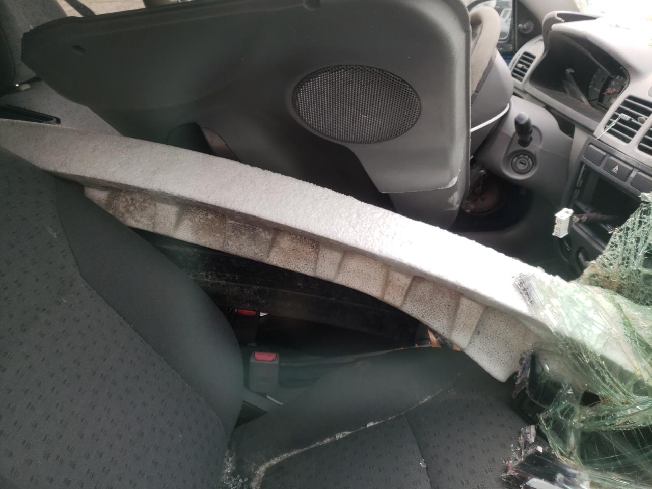 Photo 5 from auction – 2004 KIA RIO CINCO with VIN KNADC165X46225818