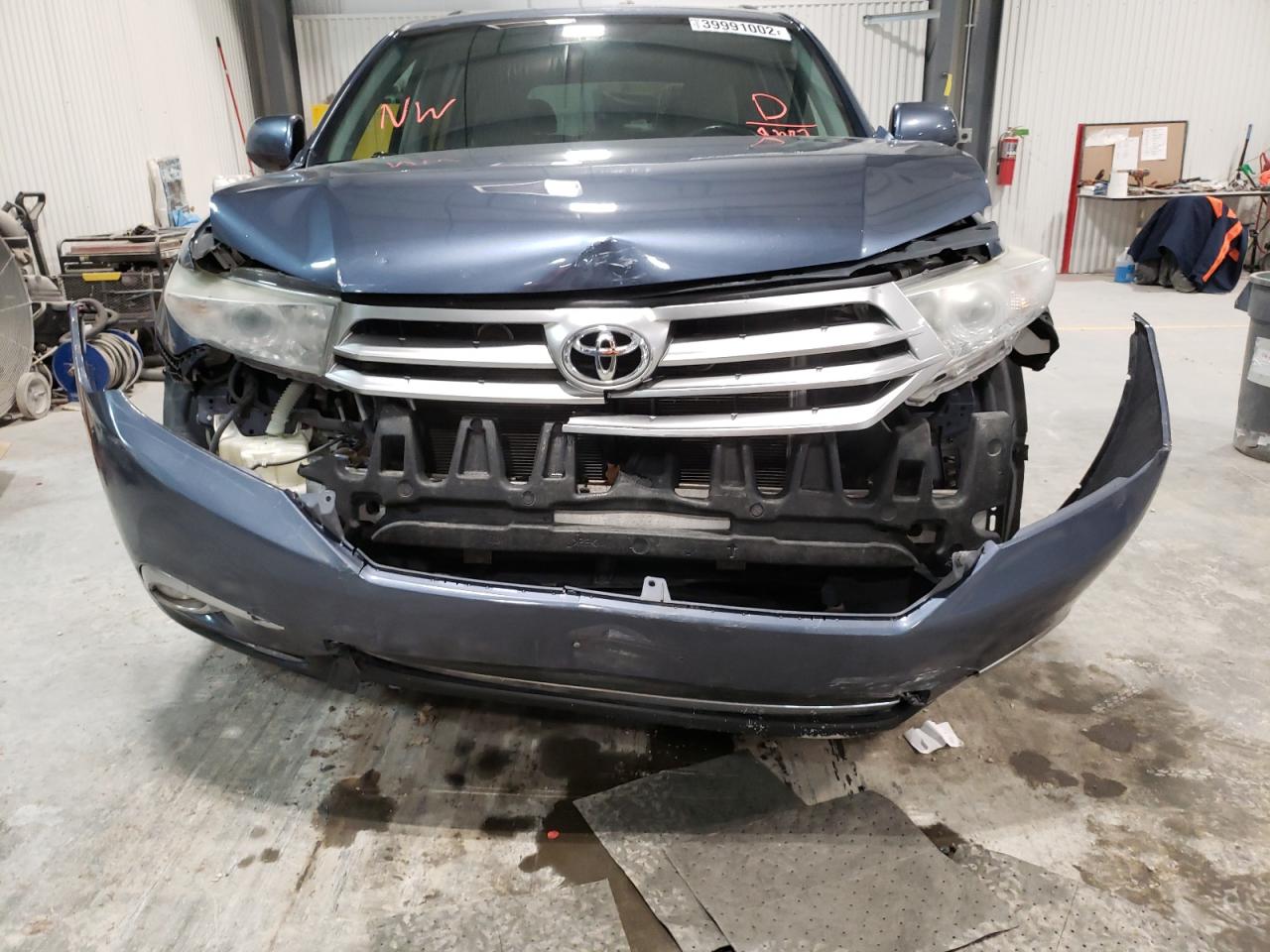 Photo 9 from auction – 2013 TOYOTA HIGHLANDER with VIN 5TDBK3EH3DS199387