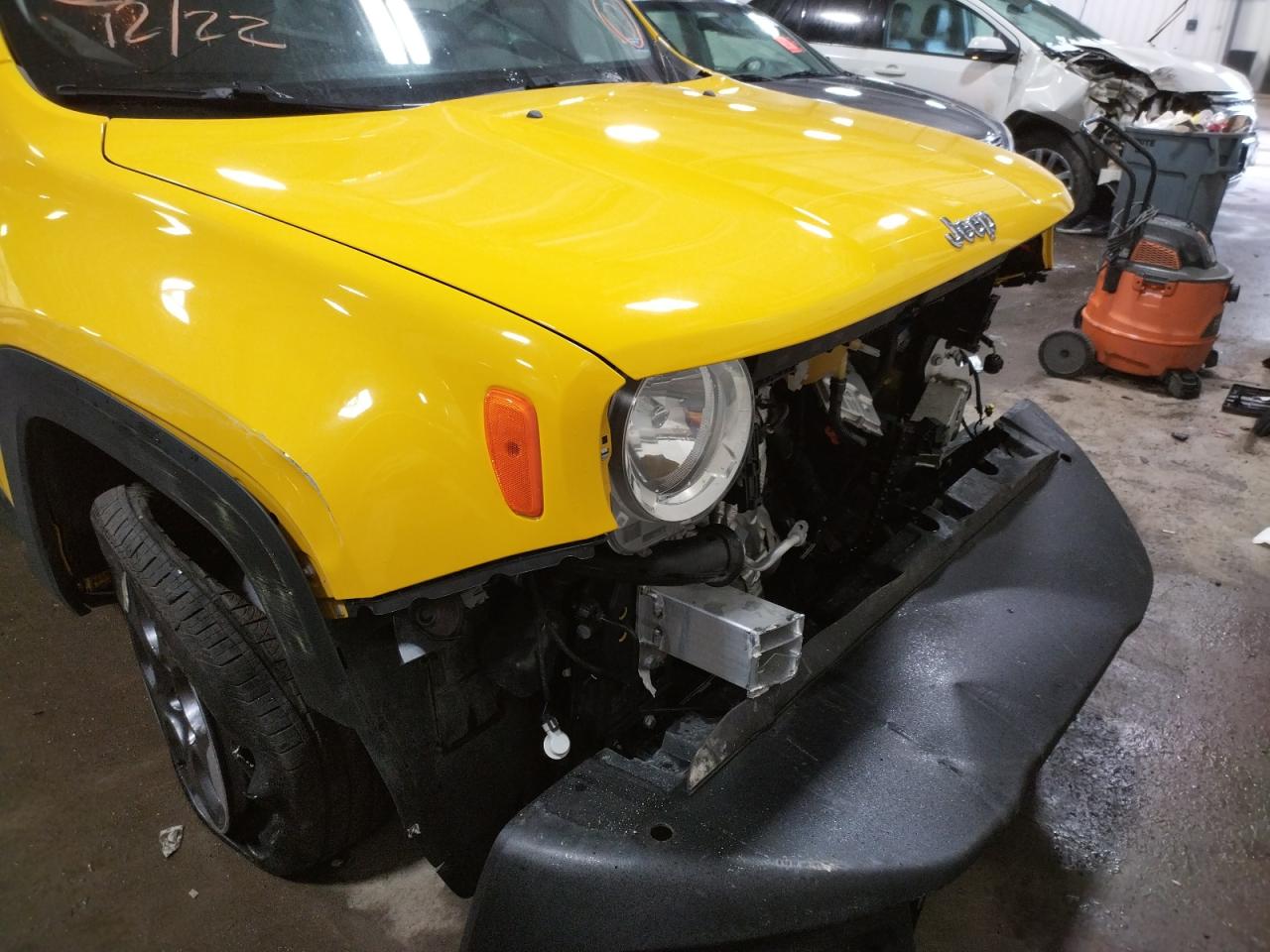 Photo 9 from auction – 2015 JEEP RENEGADE S with VIN ZACCJBAT0FPC38173
