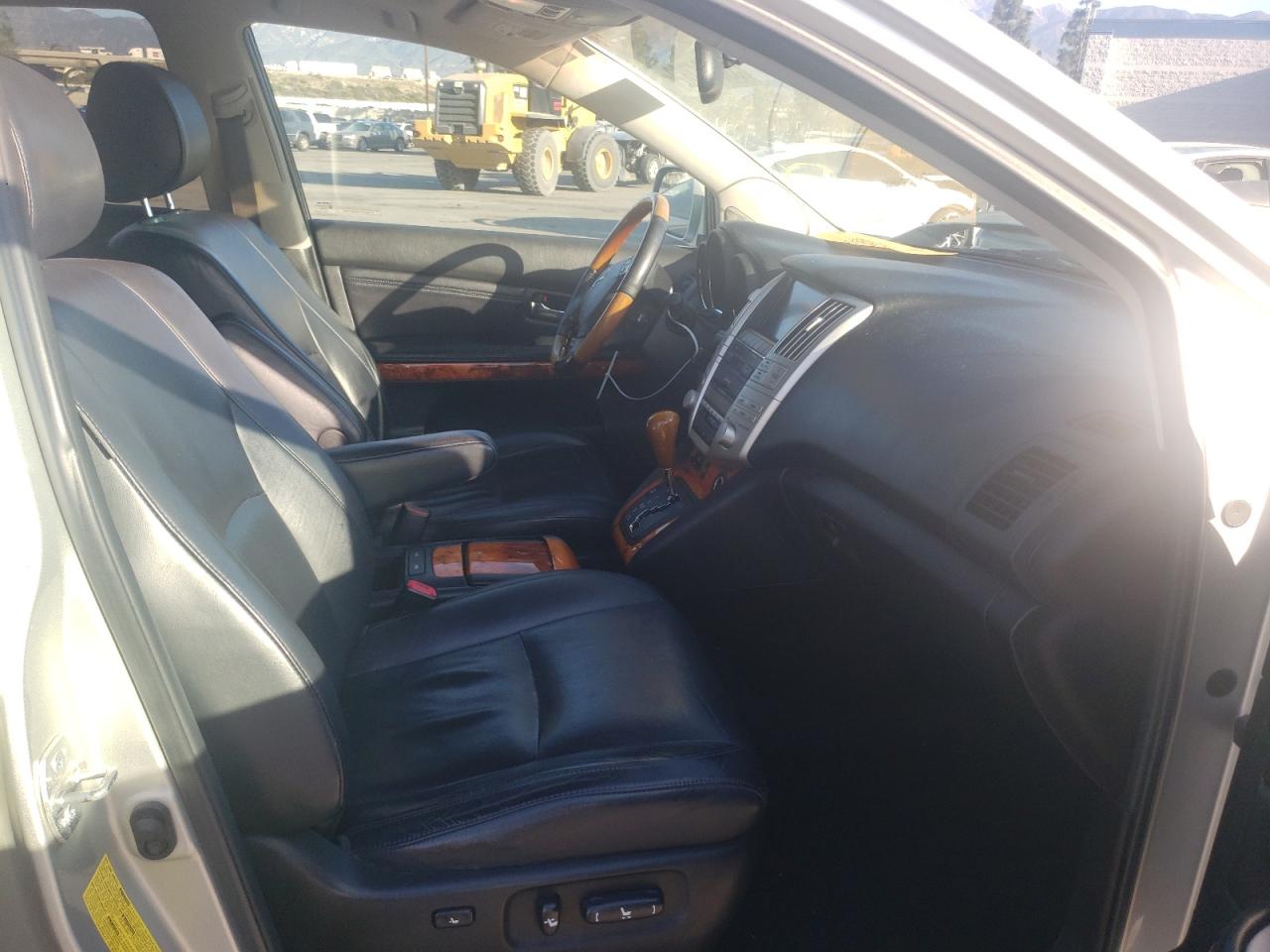 Photo 5 from auction – 2006 LEXUS RX 330 with VIN 2T2GA31U06C043312