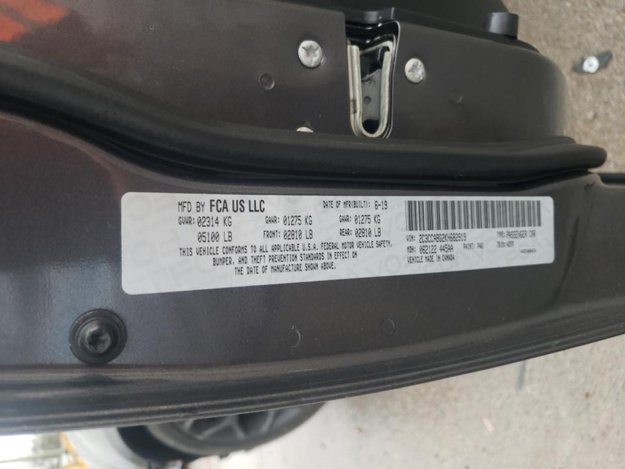 Photo 10 from auction – 2019 CHRYSLER 300 S with VIN 2C3CCABG2KH682919