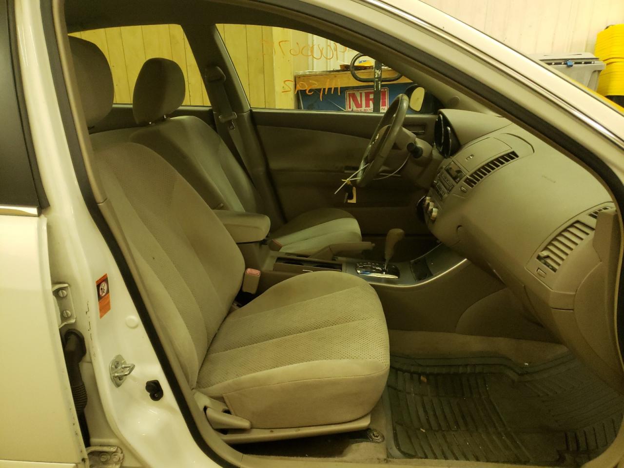 Photo 5 from auction – 2006 NISSAN ALTIMA S with VIN 1N4AL11E86C226148