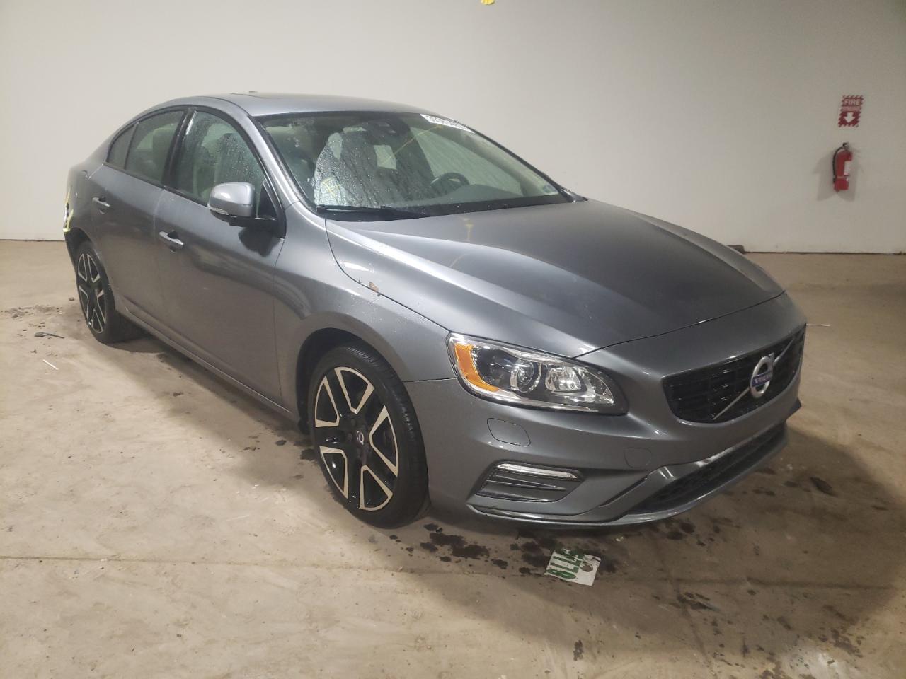 VOLVO S60 2017 with VIN YV126MFL4H2434710 - Photo from auction