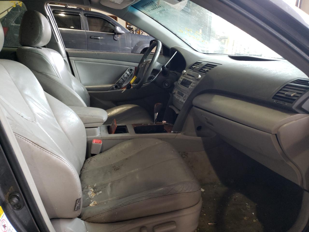 Photo 5 from auction – 2010 TOYOTA CAMRY BASE with VIN 4T1BF3EK9AU065194