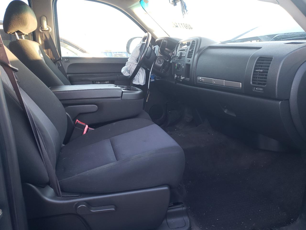 Photo 5 from auction – 2011 CHEVROLET SILVERADO with VIN 3GCPCSE0XBG260365