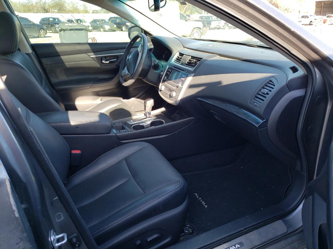 Photo 5 from auction – 2016 NISSAN ALTIMA 2.5 with VIN 1N4AL3AP5GC157627