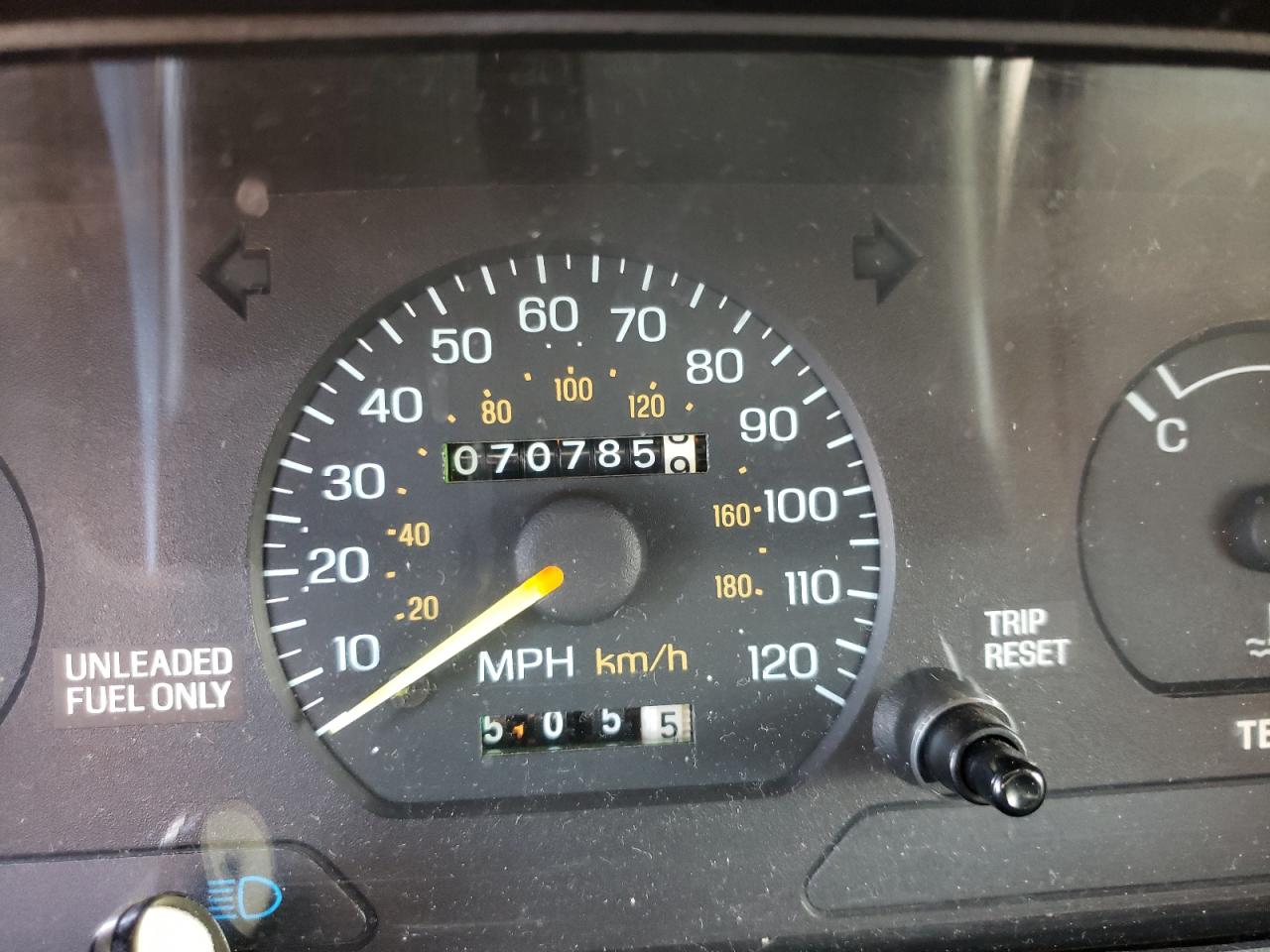 Photo 8 from auction – 1995 FORD ESCORT LX with VIN 3FASP15J6SR161232