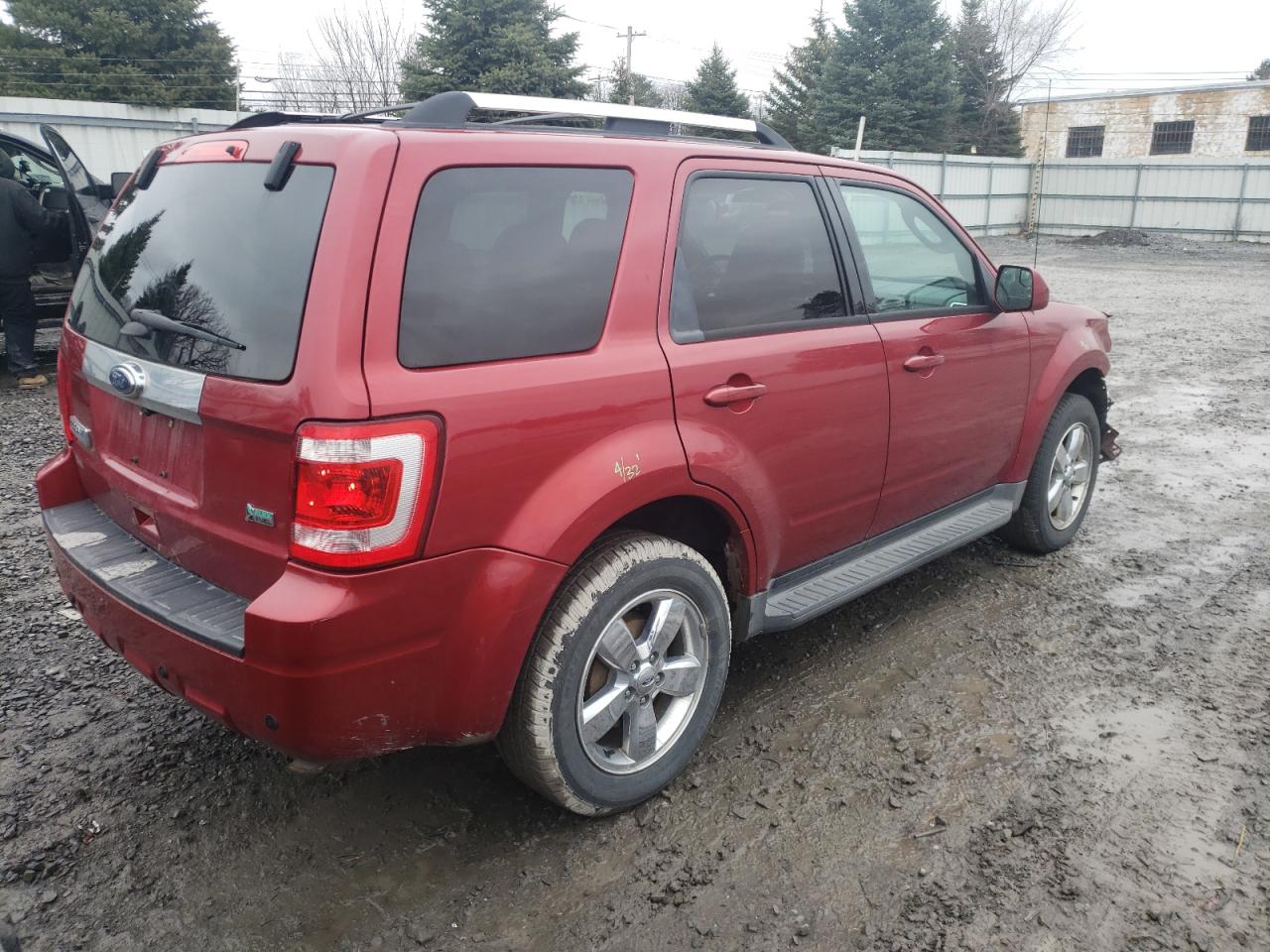 Photo 4 from auction – 2012 FORD ESCAPE LIM with VIN 1FMCU9EG7CKC01720