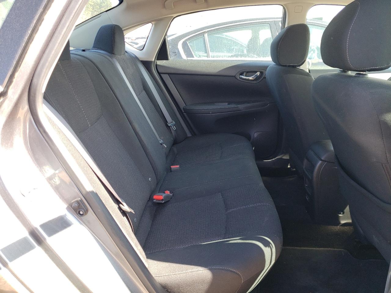 Photo 6 from auction – 2018 NISSAN SENTRA S with VIN 3N1AB7AP2JY306355
