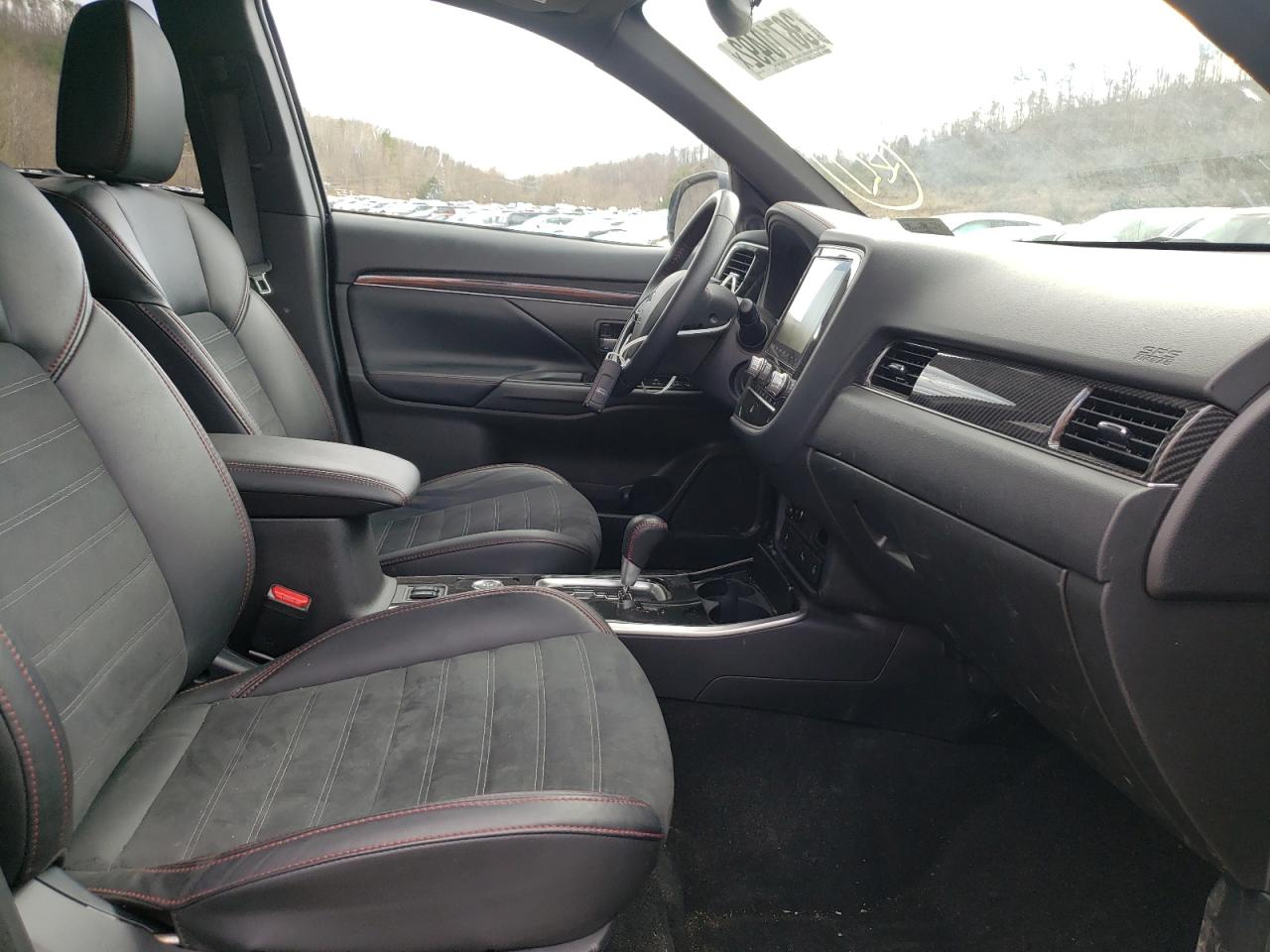 Photo 5 from auction – 2020 MITSUBISHI OUTLANDER with VIN JA4AZ3A38LZ007292