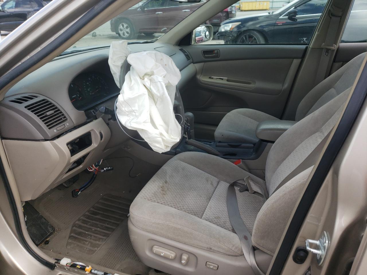 Photo 5 from auction – 2004 TOYOTA CAMRY LE with VIN 4T1BE32K24U915906